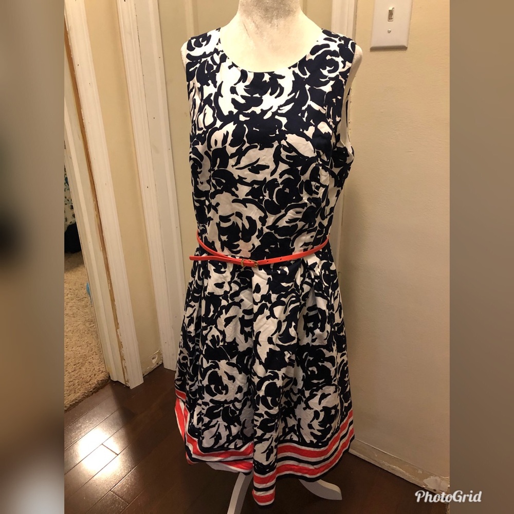 LIZ Claiborne Sleeveless Dress